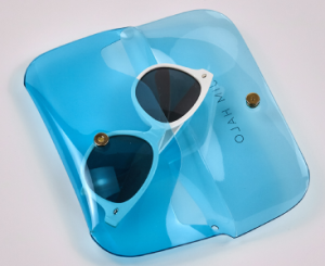clear-sunglass-case-wholesale-size-comparison