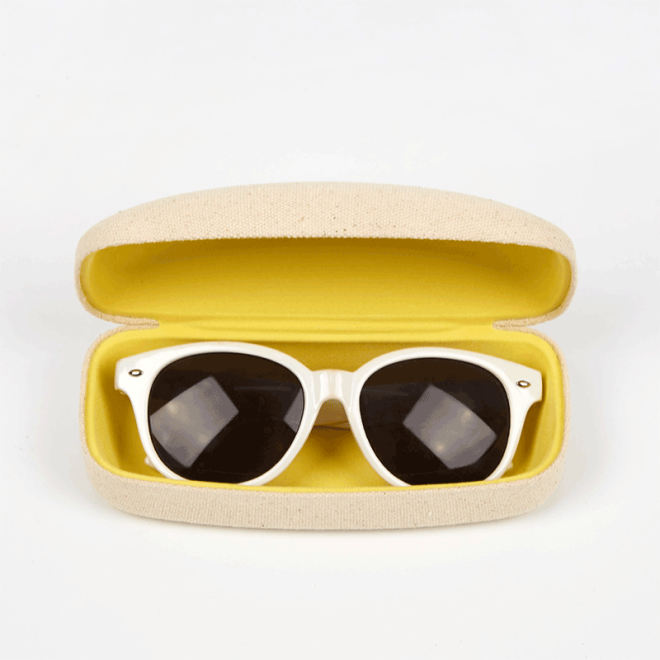 canvas sunglasses case size comparison
