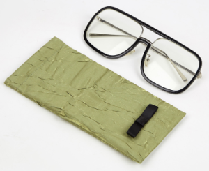 squeeze top eyeglass pouch size comparison