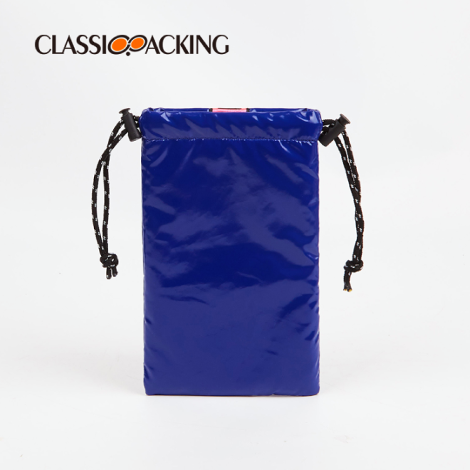 glossy polyester sunglasses pouch back look