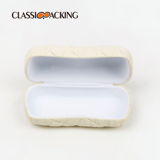 quilted sunglass case inner look